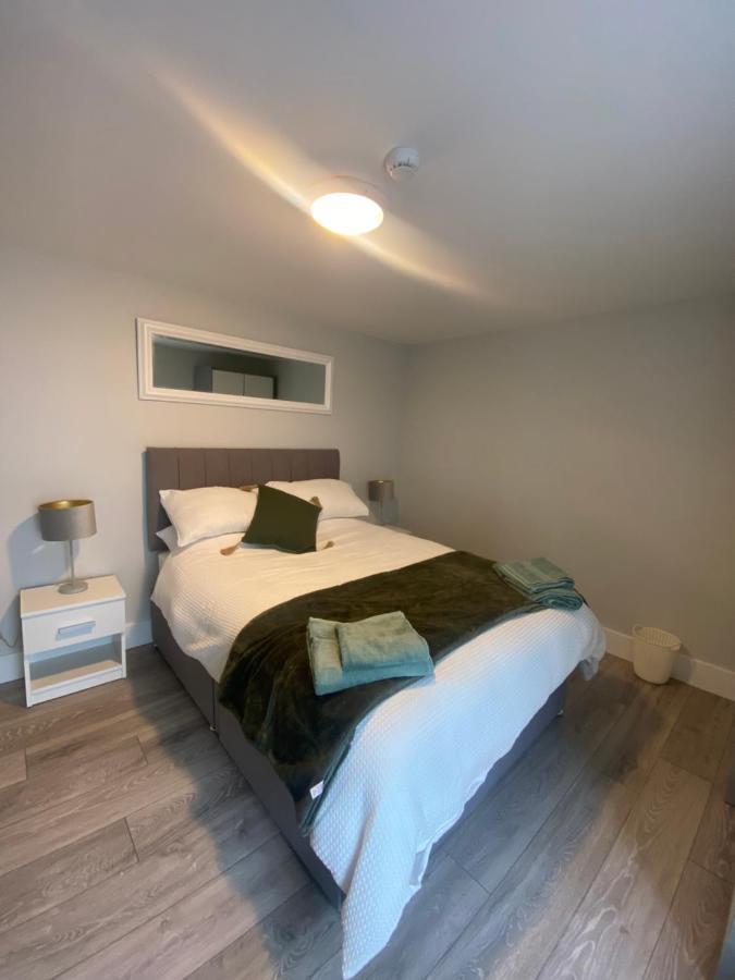 Baxters Apartments Milford Exteriör bild